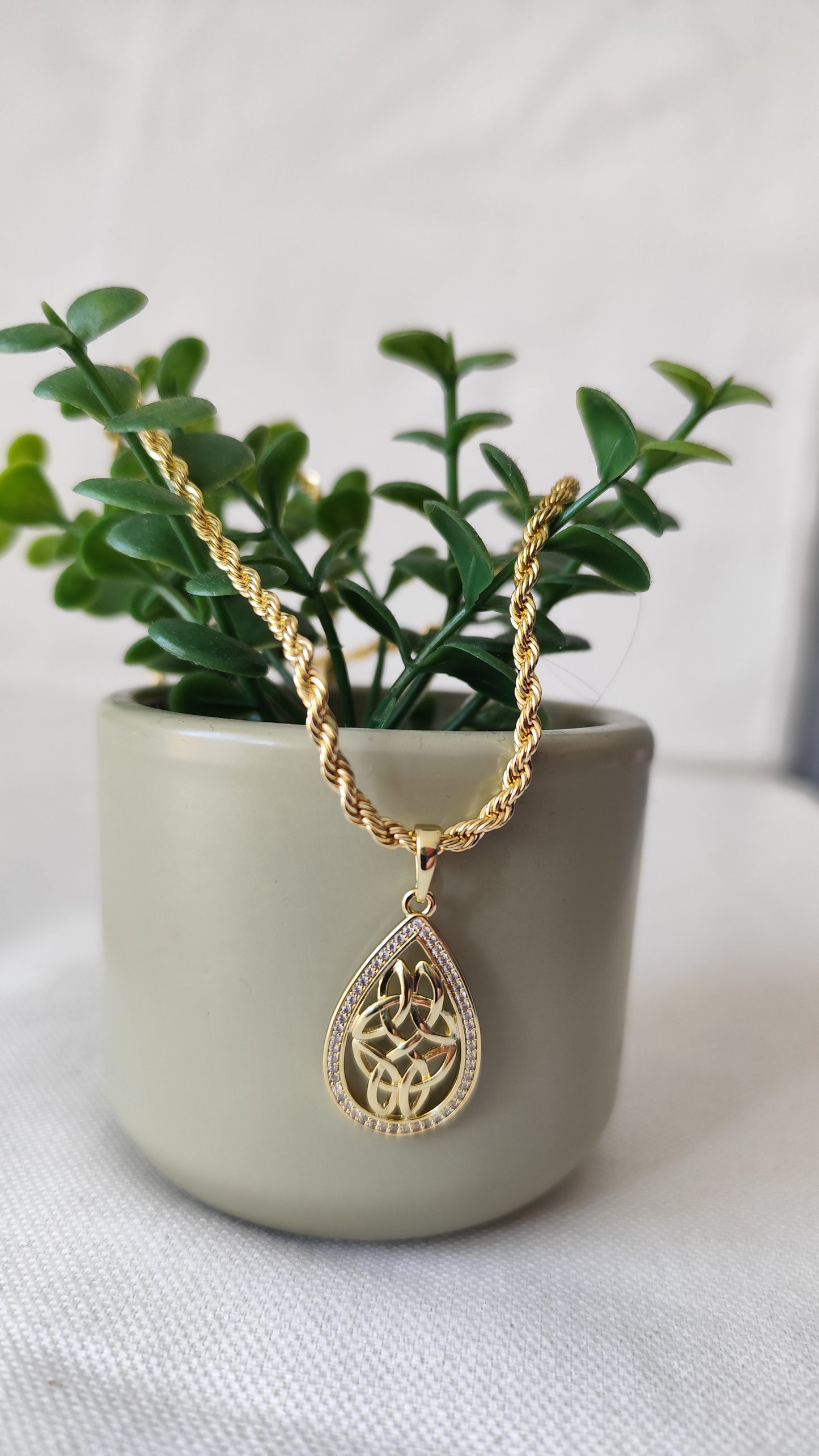 Burgu Necklace
