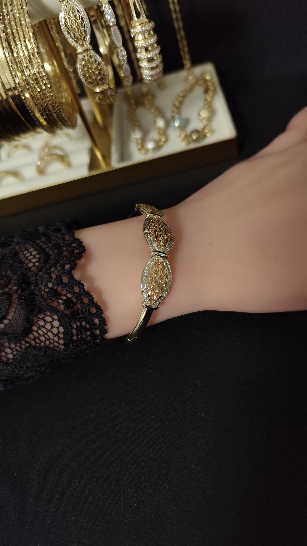 Ada Bangle