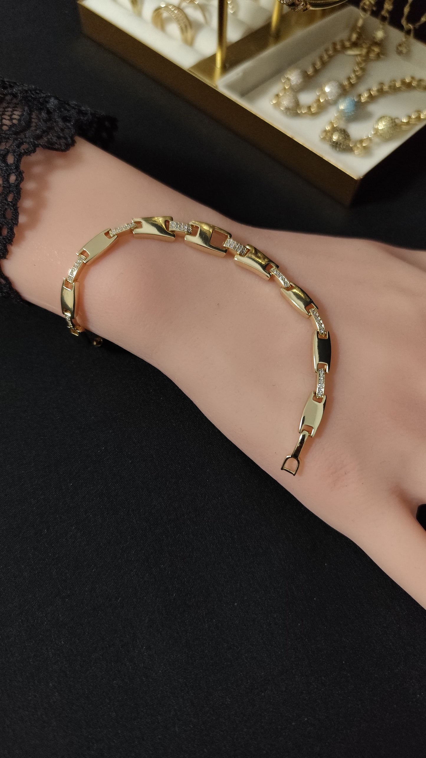 Viyana Bracelet