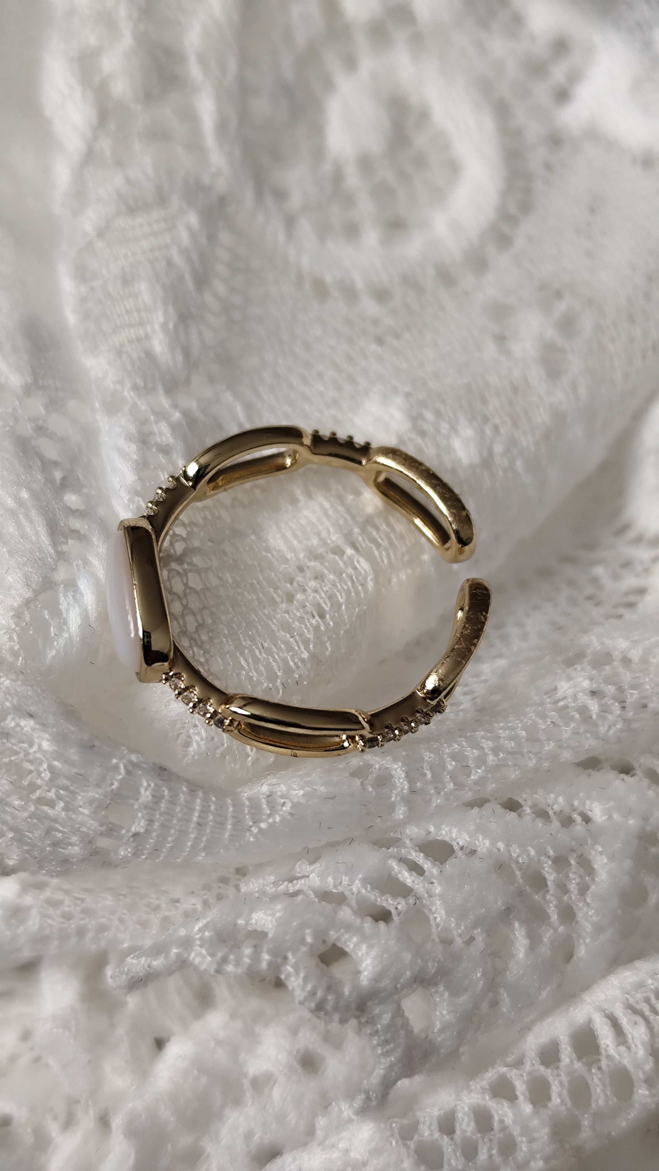 Onesize White Stone Ring