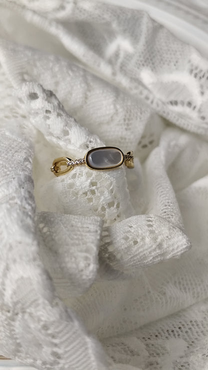 Onesize White Stone Ring