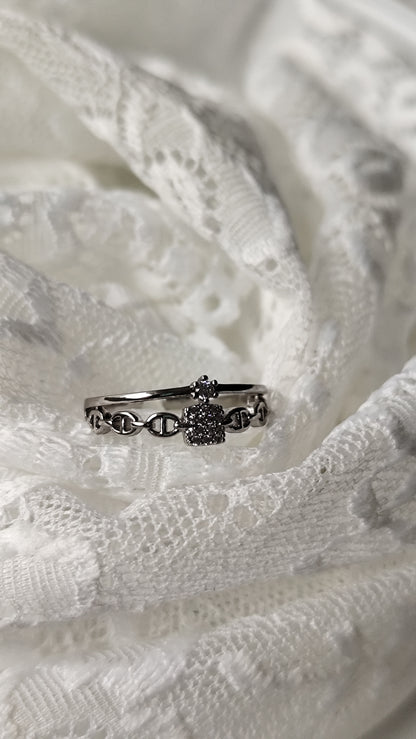 Sissy Ring