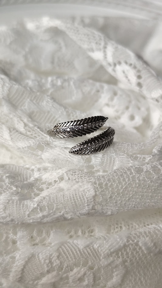 Onesize Leaf Ring