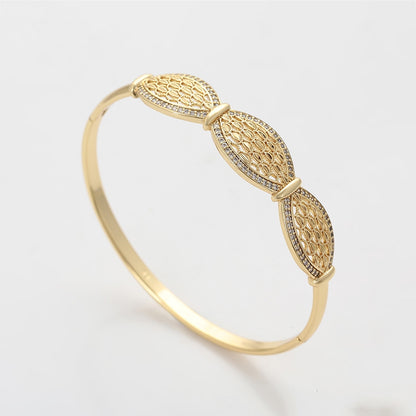 Ada Bangle
