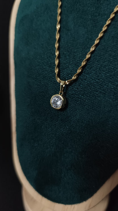 Sissy Pendant