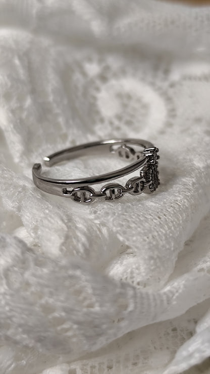 Sissy Ring
