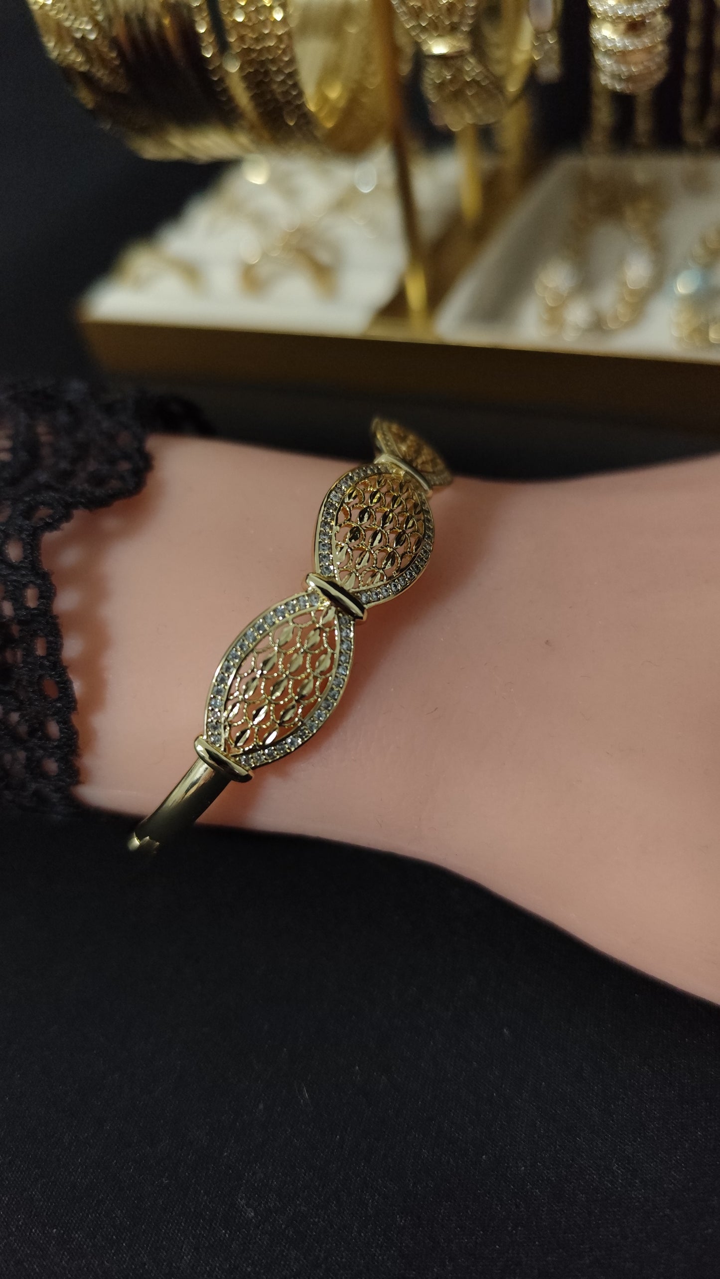 Ada Bangle