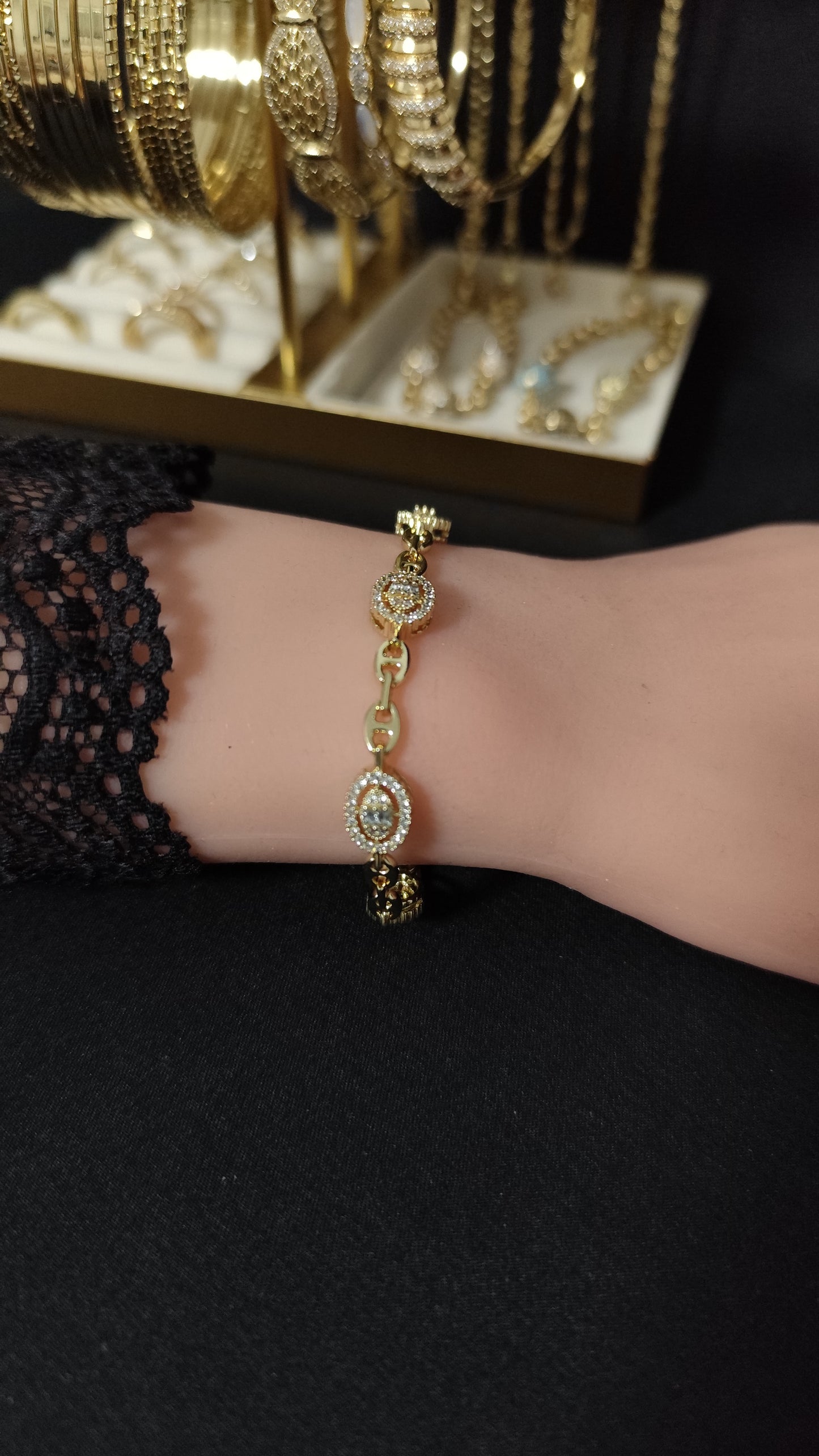 Queen Braclet