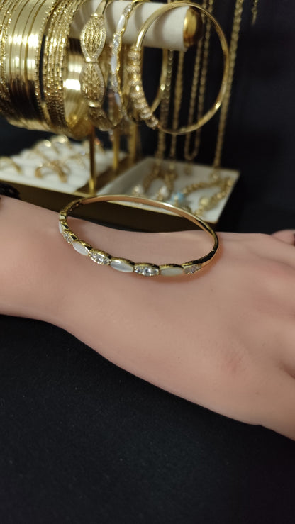 Nill Bangle