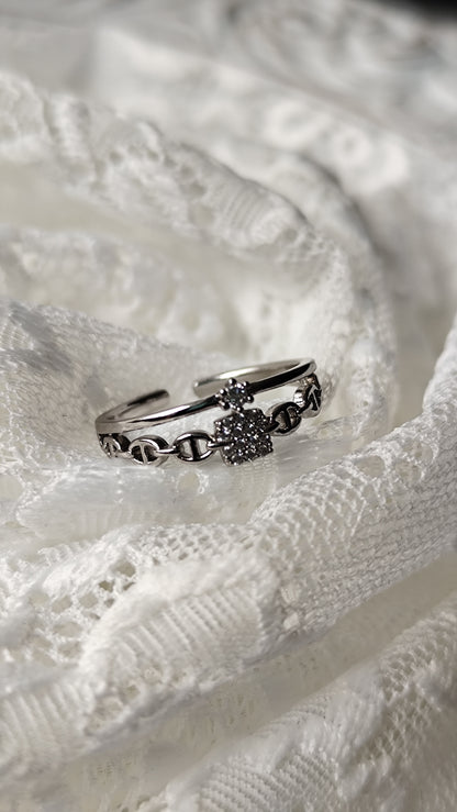 Sissy Ring