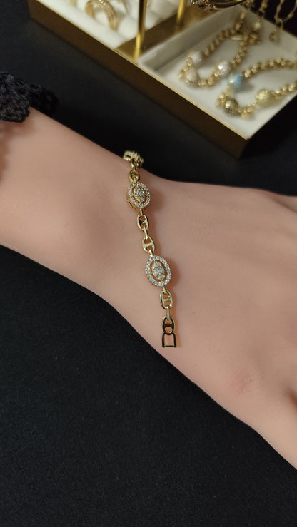 Queen Braclet
