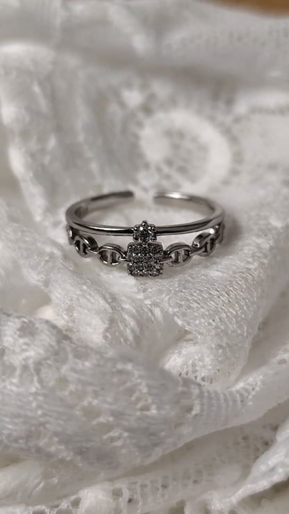 Sissy Ring