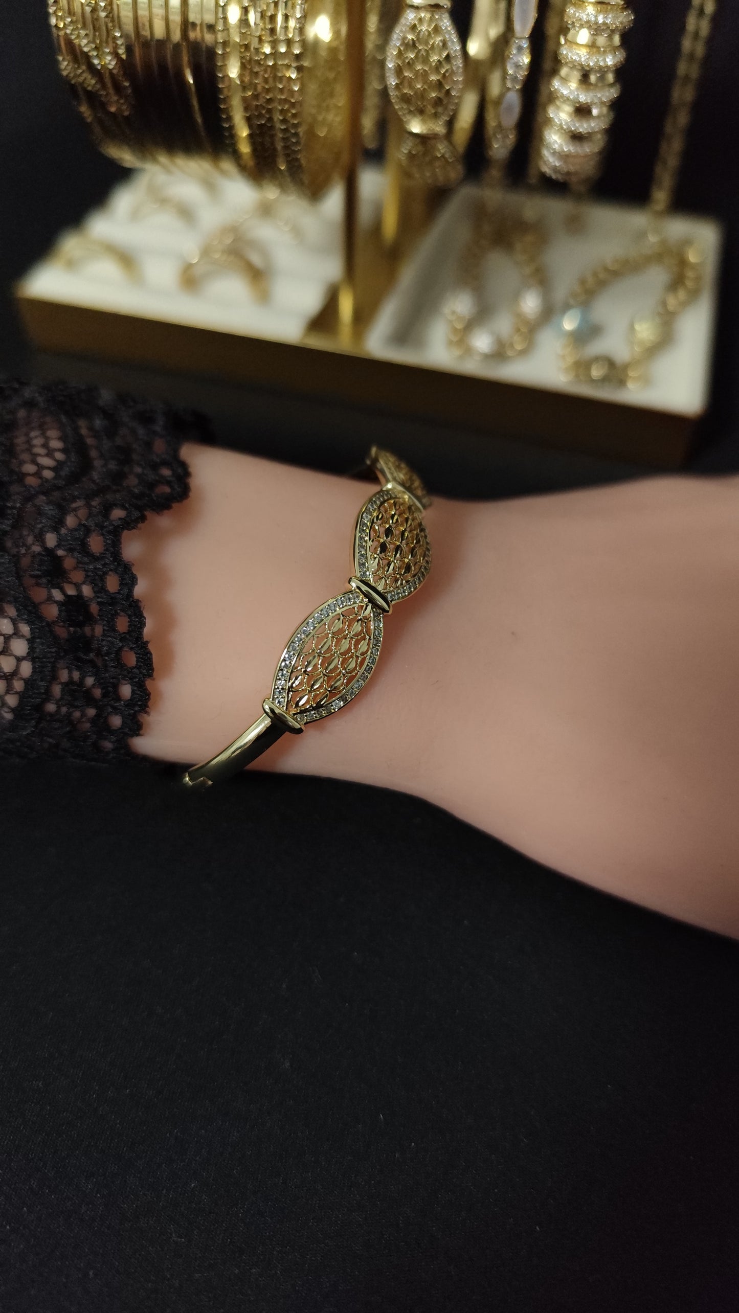 Ada Bangle