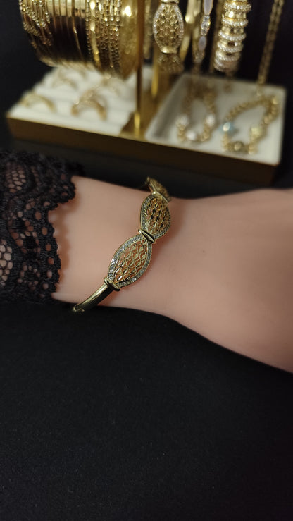 Ada Bangle