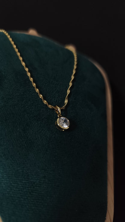 Sissy Pendant