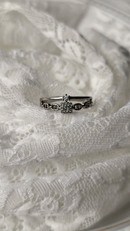 Sissy Ring