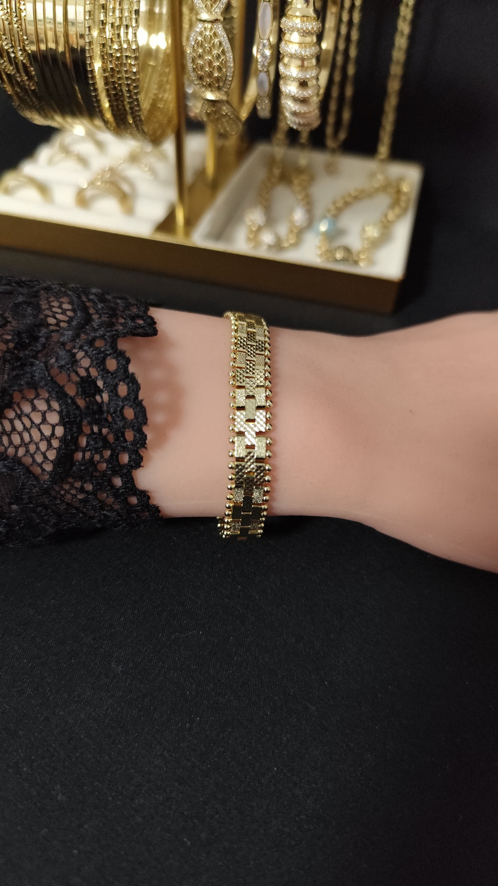 Elegant Bracelet