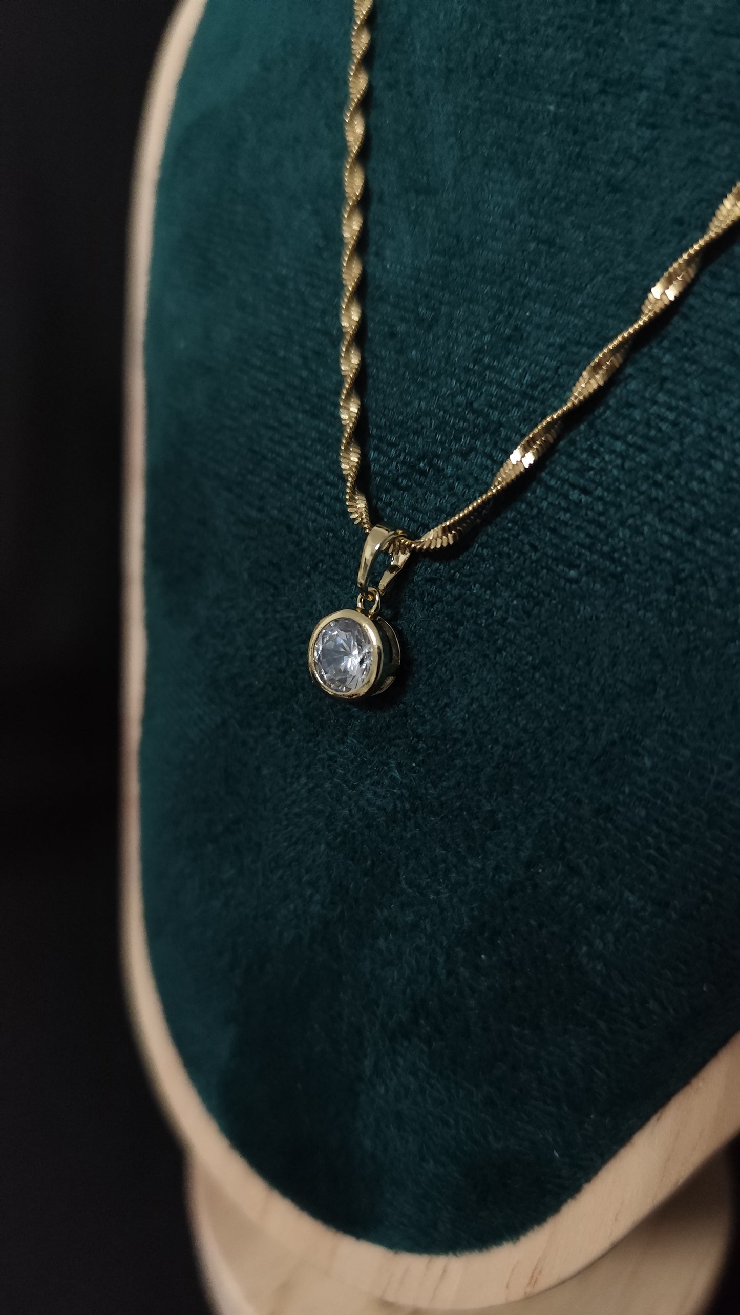 Sissy Pendant